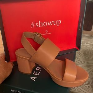 Platform nude Aerosoles, never worn.